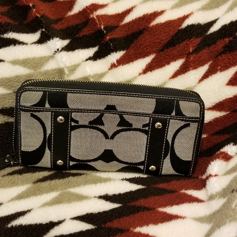 Wallet - Picture 2 of 4